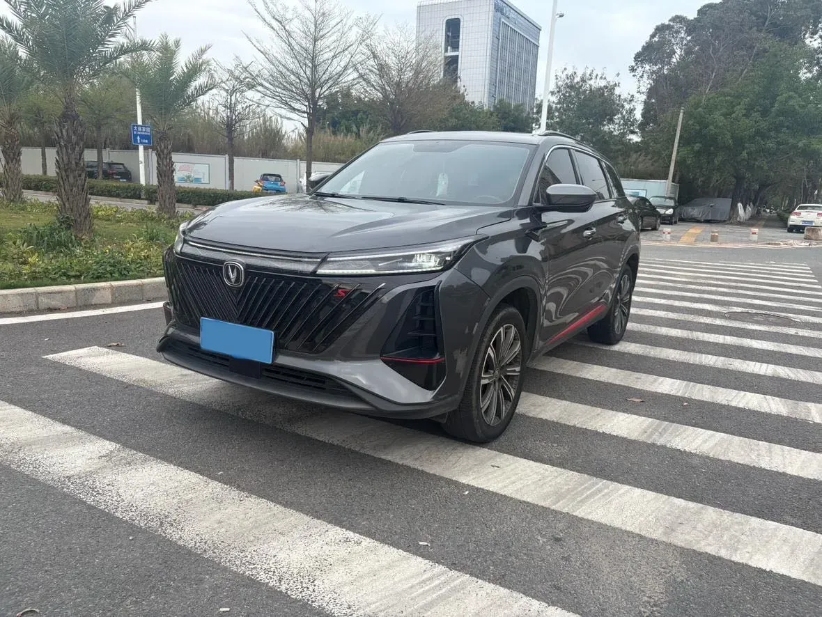 2022 ChangAn CS75 Plus 1.5T 188HP L4 8AT,autocango,china used car exporter,china ev exporter,chinese used car exporter,chinese used ev exporter