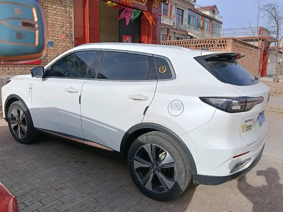 2022 ChangAn Oshan X7 Plus 1.5T 188HP L4 7DCT,autocango,china used car exporter,china ev exporter,chinese used car exporter,chinese used ev exporter