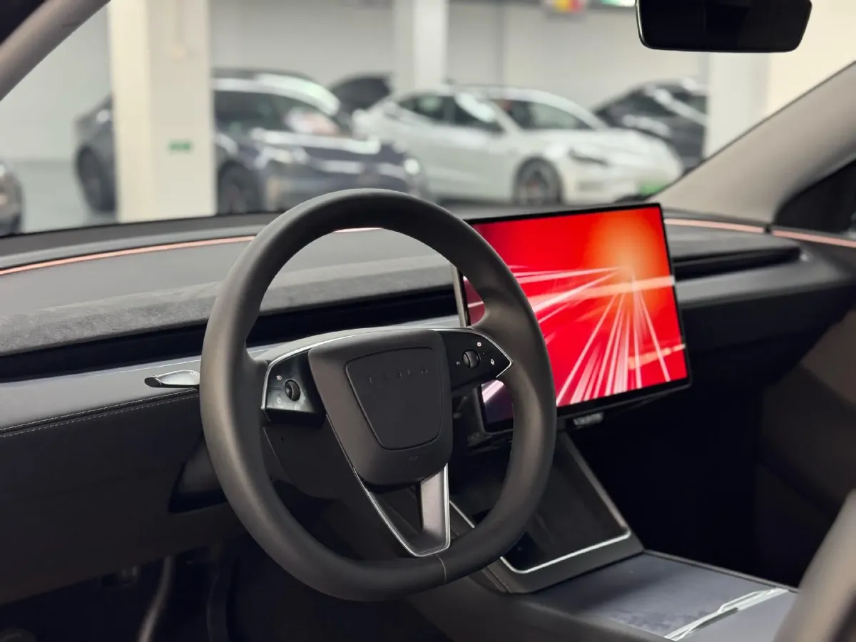 2025 Tesla Model Y BEV 62.5KWH,autocango,china used car exporter,china ev exporter,chinese used car exporter,chinese used ev exporter