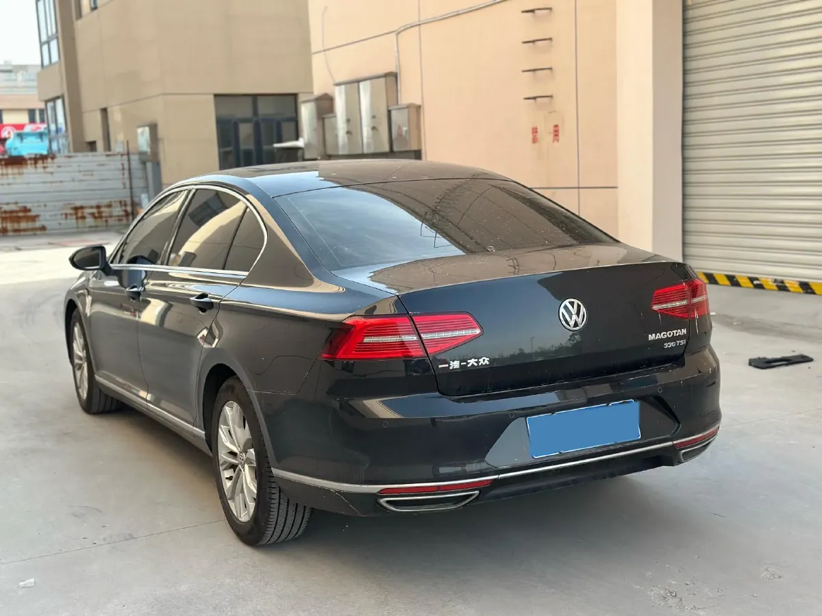 2018 Volkswagen Magotan 1.8T 180HP L4 7DCT,autocango,china used car exporter,china ev exporter,chinese used car exporter,chinese used ev exporter
