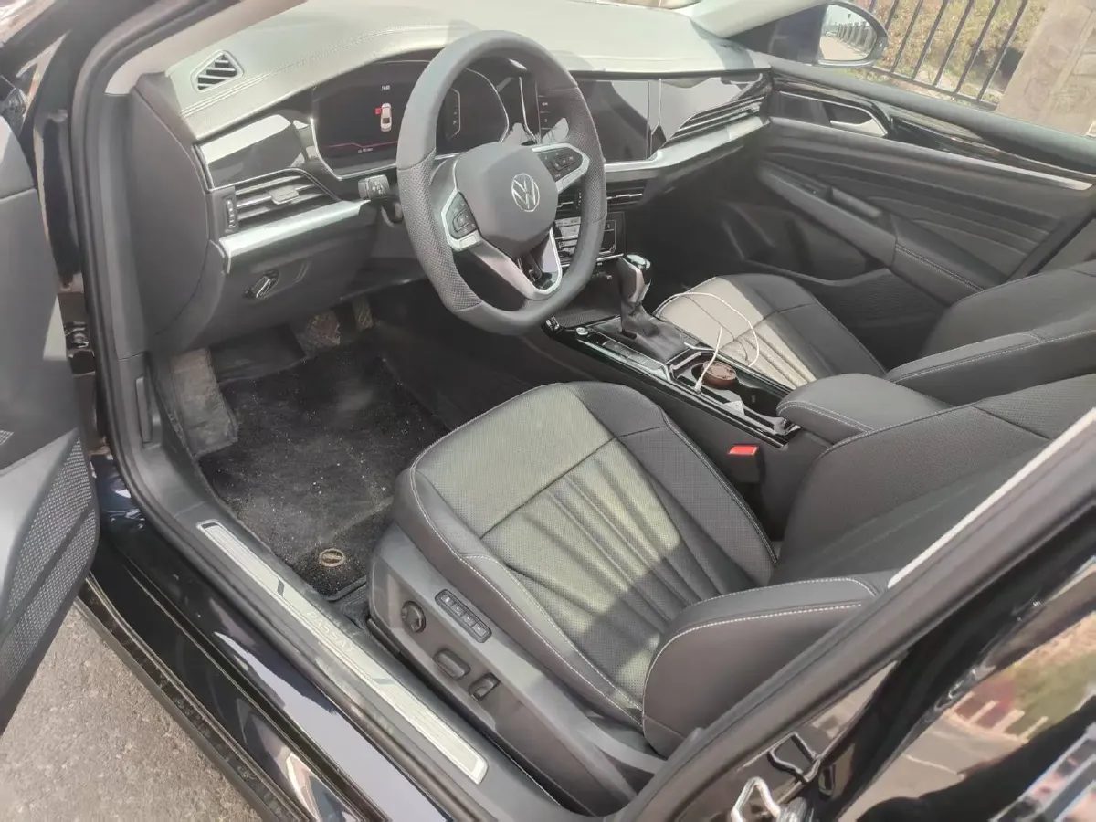 2025 Volkswagen Passat 2.0T 220HP L4 7DCT,autocango,china used car exporter,china ev exporter,chinese used car exporter,chinese used ev exporter