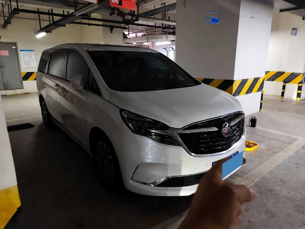 2022 Buick GL8 2.0T 237HP L4 9AT,autocango,china used car exporter,china ev exporter,chinese used car exporter,chinese used ev exporter