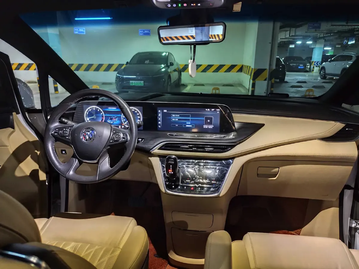 2022 Buick GL8 2.0T 237HP L4 9AT,autocango,china used car exporter,china ev exporter,chinese used car exporter,chinese used ev exporter