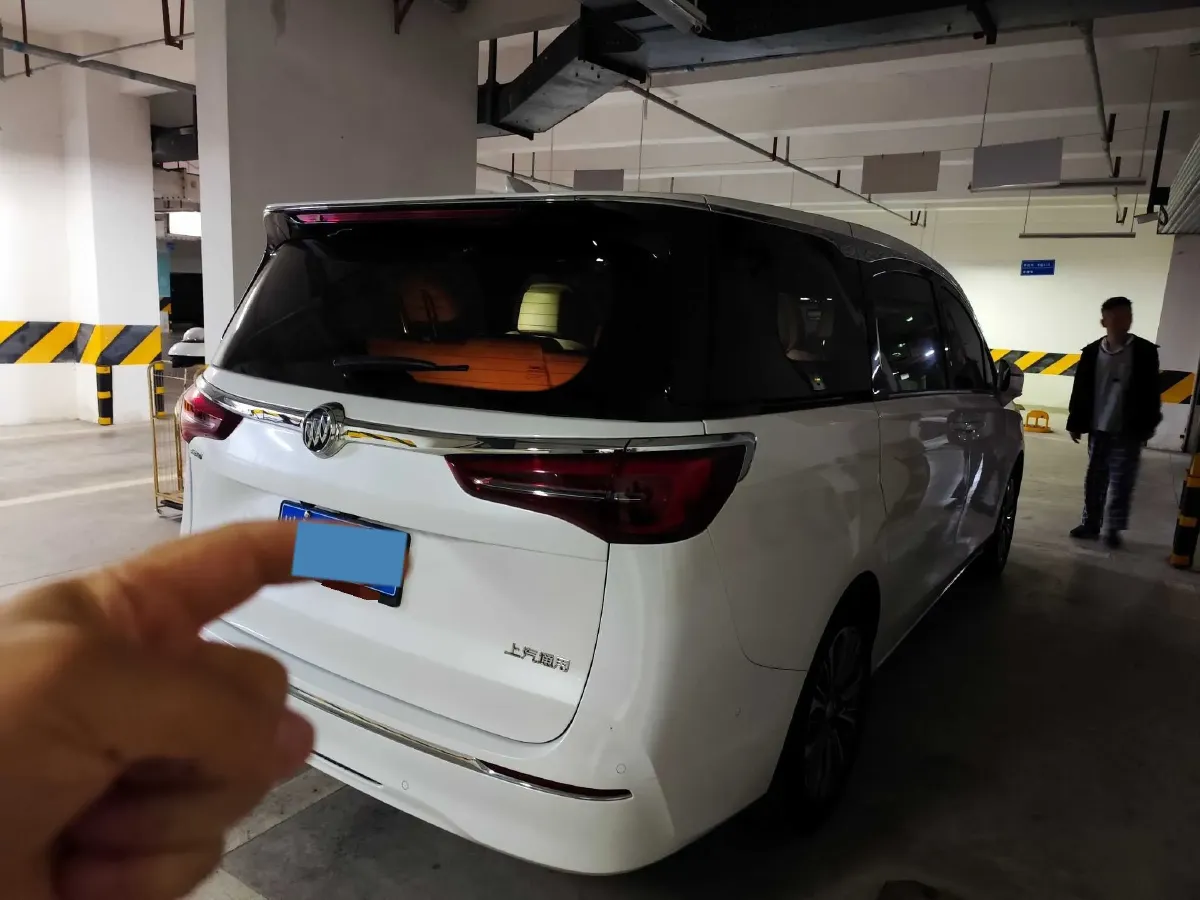 2022 Buick GL8 2.0T 237HP L4 9AT,autocango,china used car exporter,china ev exporter,chinese used car exporter,chinese used ev exporter