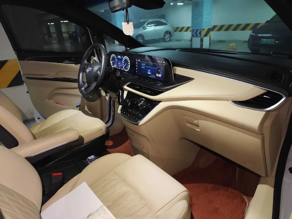 2022 Buick GL8 2.0T 237HP L4 9AT,autocango,china used car exporter,china ev exporter,chinese used car exporter,chinese used ev exporter