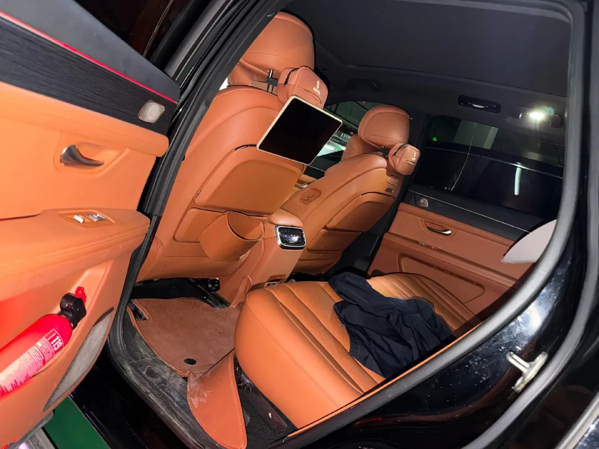 2024 AITO AITO M7 1.5T 152HP L4 REEV 42KWH,autocango,china used car exporter,china ev exporter,chinese used car exporter,chinese used ev exporter