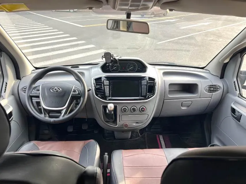 2021 MAXUS XinTu V80 2.0T 139HP L4 6MT,autocango,china used car exporter,china ev exporter,chinese used car exporter,chinese used ev exporter