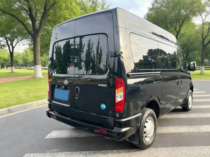 2021 MAXUS XinTu V80 2.0T 139HP L4 6MT,autocango,china used car exporter,china ev exporter,chinese used car exporter,chinese used ev exporter