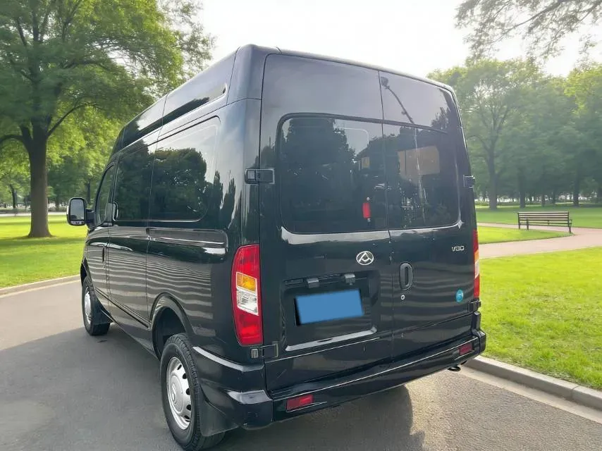 2021 MAXUS XinTu V80 2.0T 139HP L4 6MT,autocango,china used car exporter,china ev exporter,chinese used car exporter,chinese used ev exporter