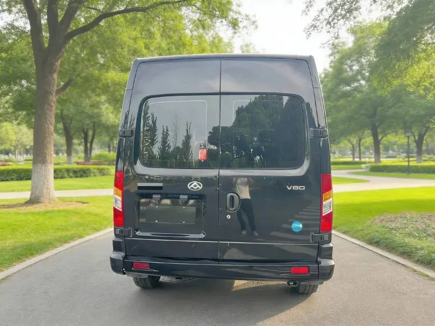 2021 MAXUS XinTu V80 2.0T 139HP L4 6MT,autocango,china used car exporter,china ev exporter,chinese used car exporter,chinese used ev exporter