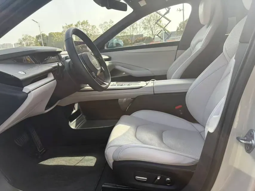 2024 MI SU7 BEV 73.6KWH,autocango,china used car exporter,china ev exporter,chinese used car exporter,chinese used ev exporter