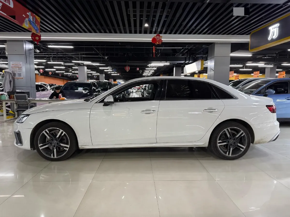 2020 Audi A4L 2.0T 150HP L4 7DCT,autocango,china used car exporter,china ev exporter,chinese used car exporter,chinese used ev exporter