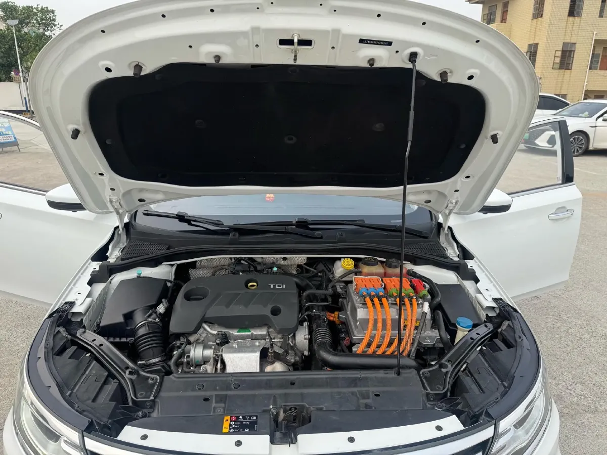 2017 Roewe i6 1.0T 125HP L3 2AT PHEV,autocango,china used car exporter,china ev exporter,chinese used car exporter,chinese used ev exporter