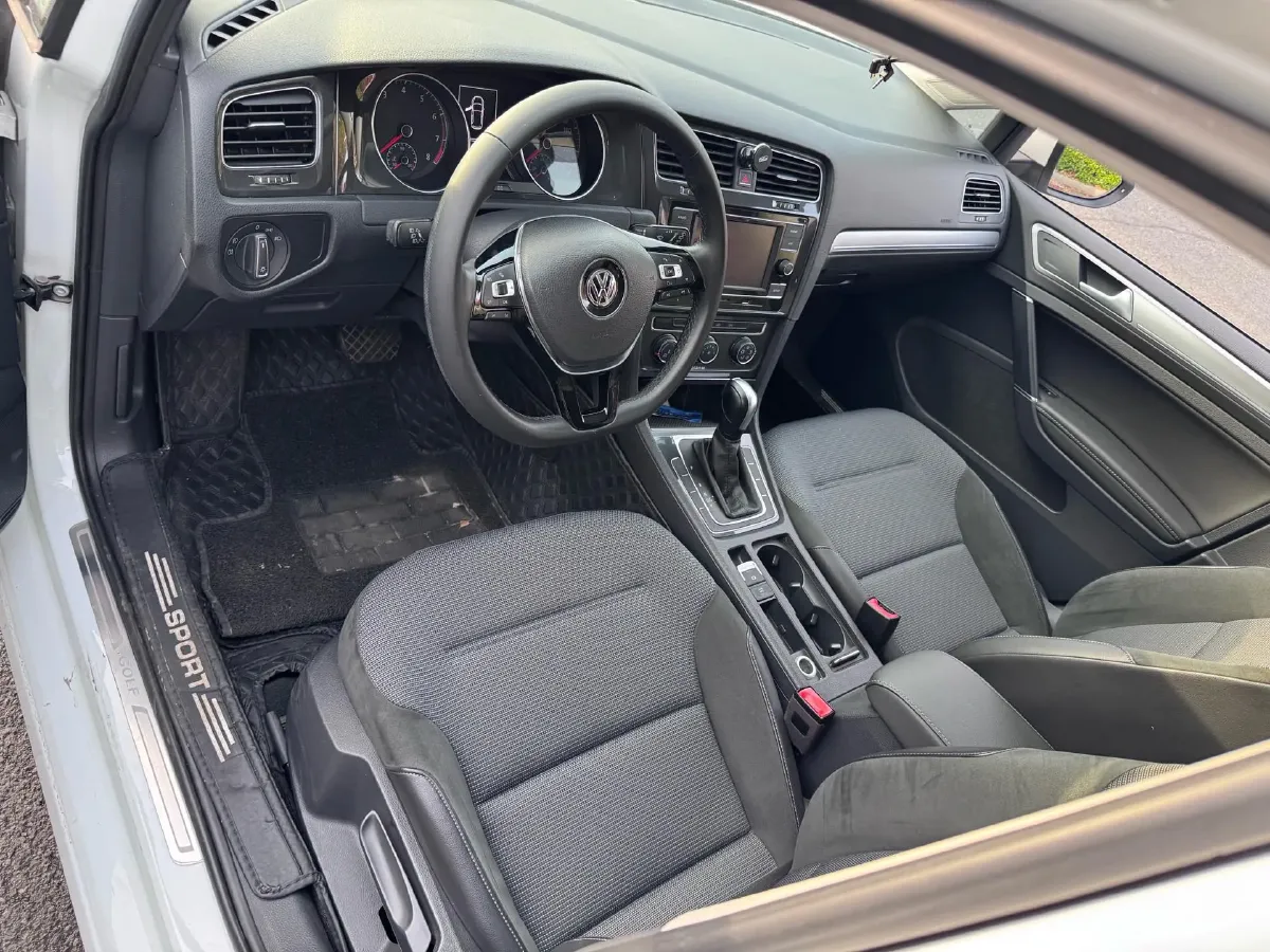 2018 Volkswagen Golf 1.6L 110HP L4 6AT,autocango,china used car exporter,china ev exporter,chinese used car exporter,chinese used ev exporter