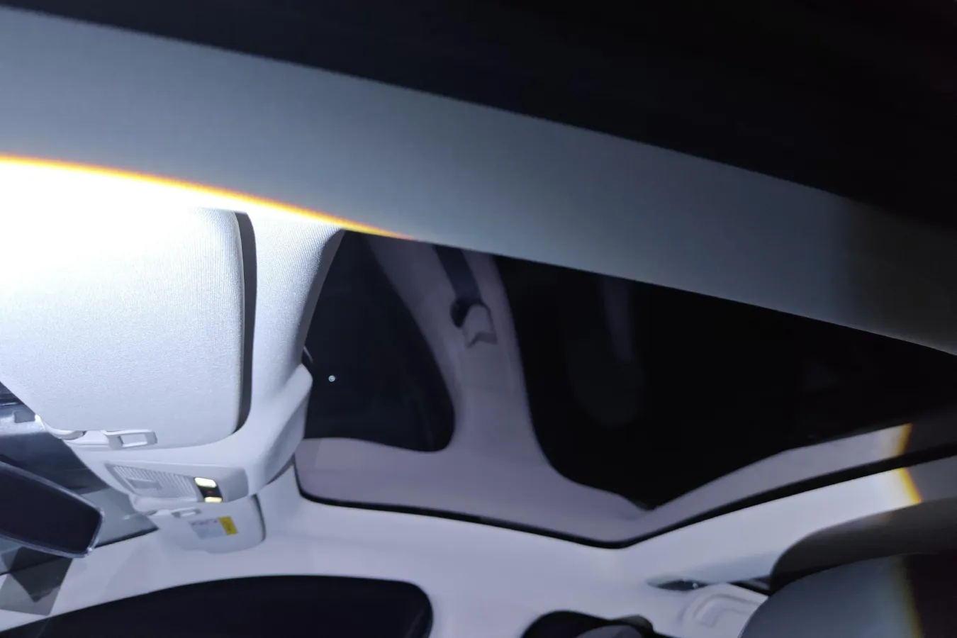 2020 Xpeng P7 BEV 70.8KWH,autocango,china used car exporter,china ev exporter,chinese used car exporter,chinese used ev exporter