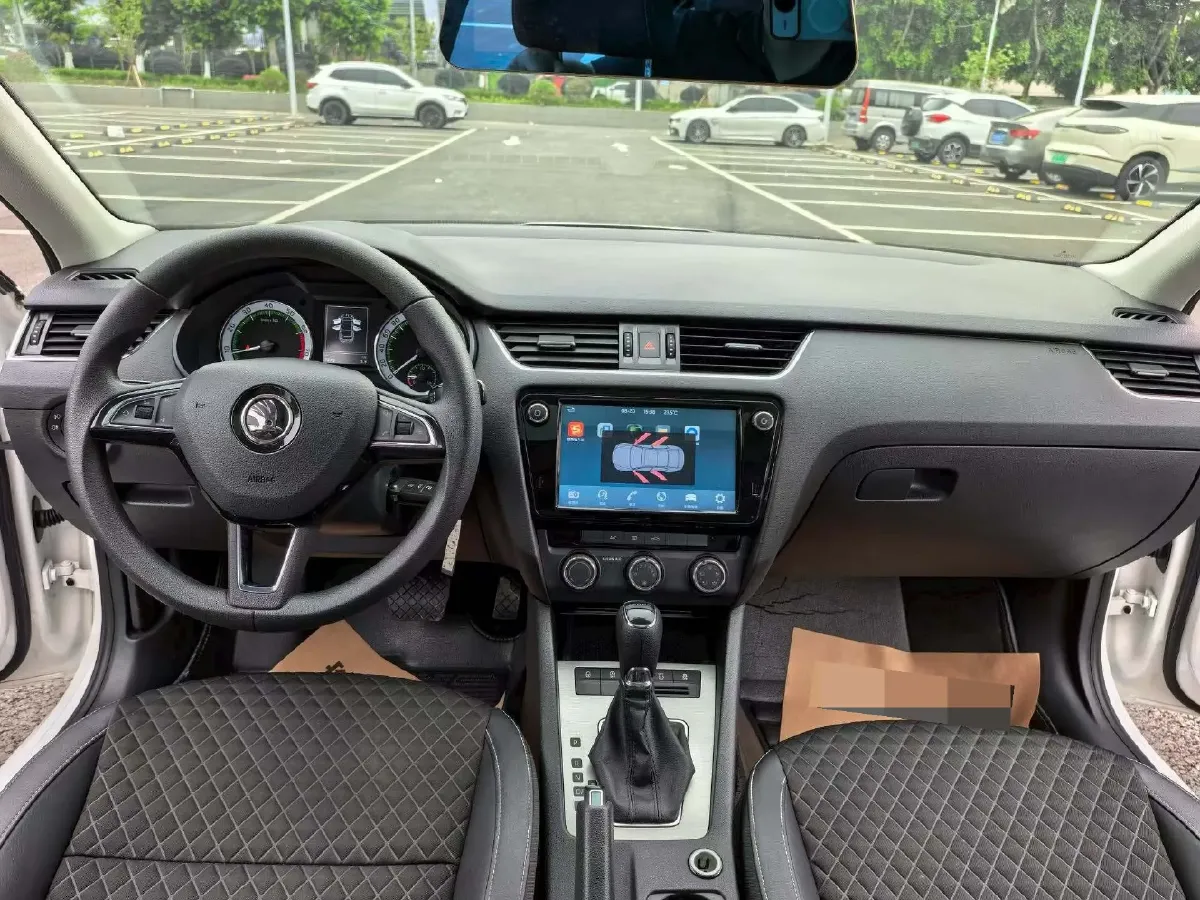 2019 Skoda Octavia 1.5L 116HP L4 6AT,autocango,china used car exporter,china ev exporter,chinese used car exporter,chinese used ev exporter