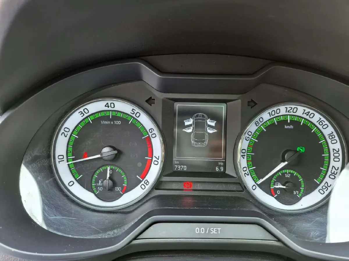 2019 Skoda Octavia 1.5L 116HP L4 6AT,autocango,china used car exporter,china ev exporter,chinese used car exporter,chinese used ev exporter