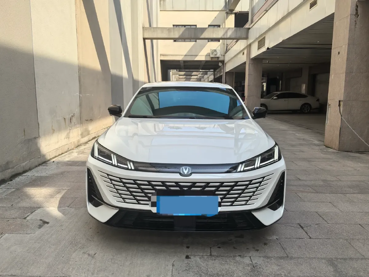 2026 ChangAn Eado 1.5T 192HP L4 7DCT,autocango,china used car exporter,china ev exporter,chinese used car exporter,chinese used ev exporter