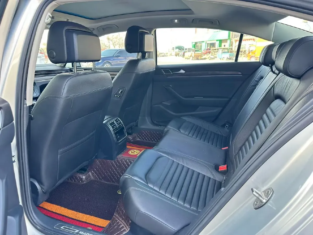 2018 Volkswagen Magotan 1.8T 180HP L4 7DCT,autocango,china used car exporter,china ev exporter,chinese used car exporter,chinese used ev exporter