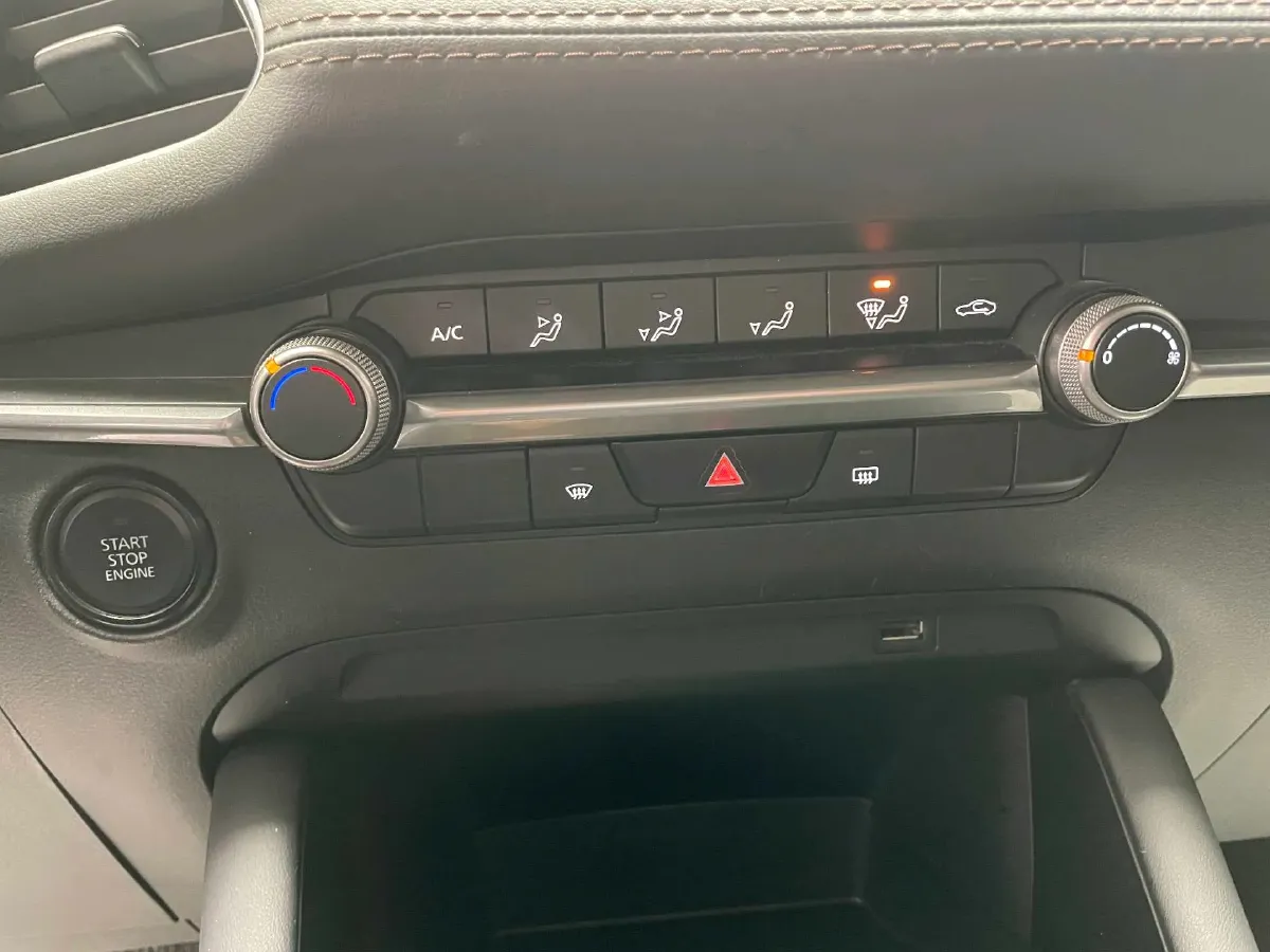 2023 Mazda 3 Axela 2.0L 158HP L4 6AT,autocango,china used car exporter,china ev exporter,chinese used car exporter,chinese used ev exporter