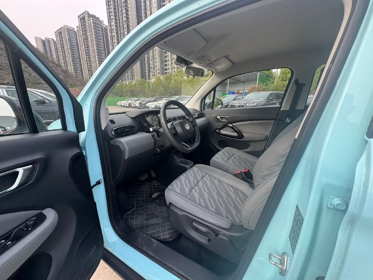 2025 Leapmotor T03 BEV 41.3KWH,autocango,china used car exporter,china ev exporter,chinese used car exporter,chinese used ev exporter
