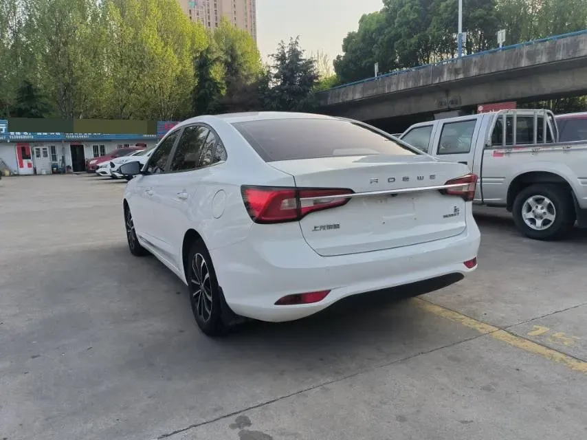 2020 Roewe i5 1.5L 120HP L4 CVT,autocango,china used car exporter,china ev exporter,chinese used car exporter,chinese used ev exporter