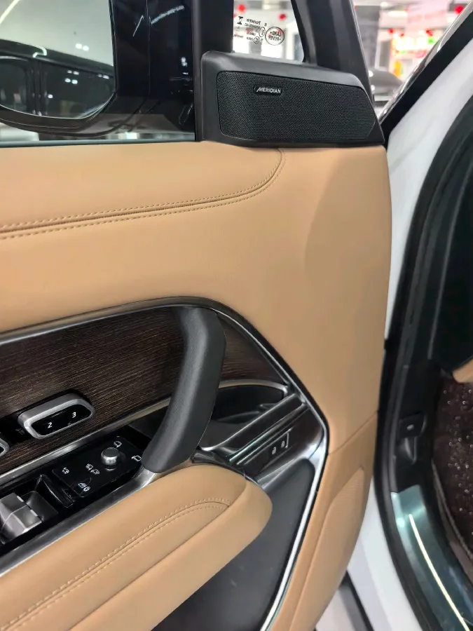 2025 Land Rover Range Rover 3.0T 400HP L6 8AT,autocango,china used car exporter,china ev exporter,chinese used car exporter,chinese used ev exporter