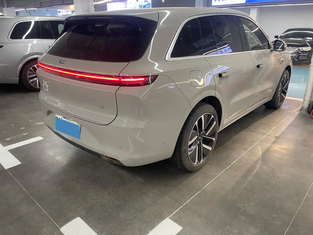 2024 Li L6 Range Extended 154HP L4 REEV 36.8KWH,autocango,china used car exporter,china ev exporter,chinese used car exporter,chinese used ev exporter