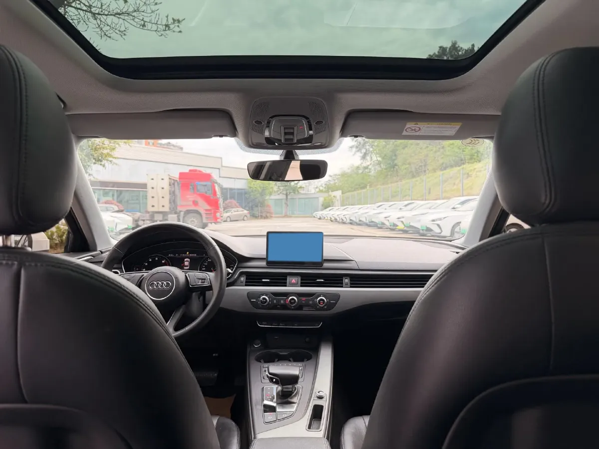 2019 Audi A4L 2.0T 190HP L4 7DCT,autocango,china used car exporter,china ev exporter,chinese used car exporter,chinese used ev exporter