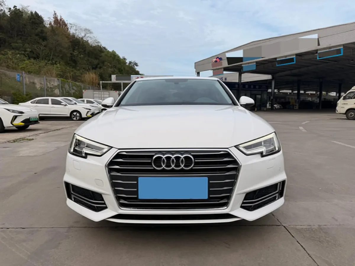 2019 Audi A4L 2.0T 190HP L4 7DCT,autocango,china used car exporter,china ev exporter,chinese used car exporter,chinese used ev exporter