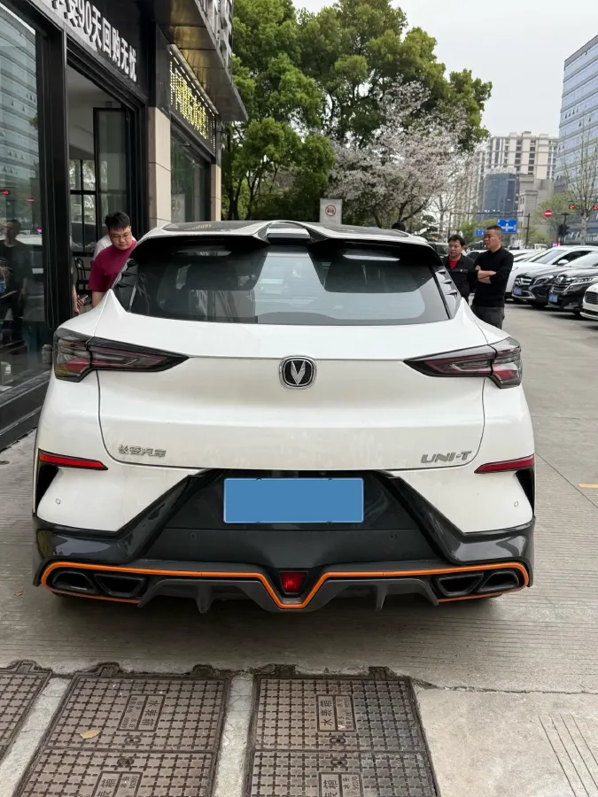 2022 ChangAn UNI-T 1.5T 188HP L4 7DCT,autocango,china used car exporter,china ev exporter,chinese used car exporter,chinese used ev exporter