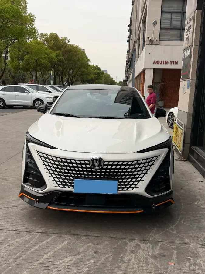 2022 ChangAn UNI-T 1.5T 188HP L4 7DCT,autocango,china used car exporter,china ev exporter,chinese used car exporter,chinese used ev exporter