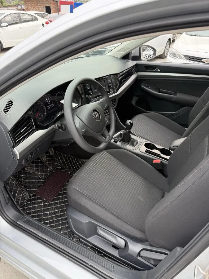 2019 MAXUS XinTu V80 2.5T 136HP L4 6MT,autocango,china used car exporter,china ev exporter,chinese used car exporter,chinese used ev exporter