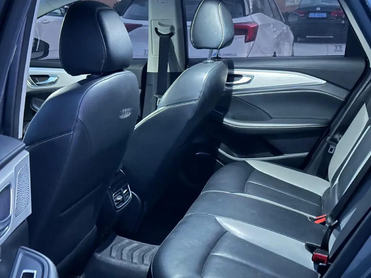 2020 Roewe i6 MAX 1.5T 169HP L4 AMT PHEV,autocango,china used car exporter,china ev exporter,chinese used car exporter,chinese used ev exporter