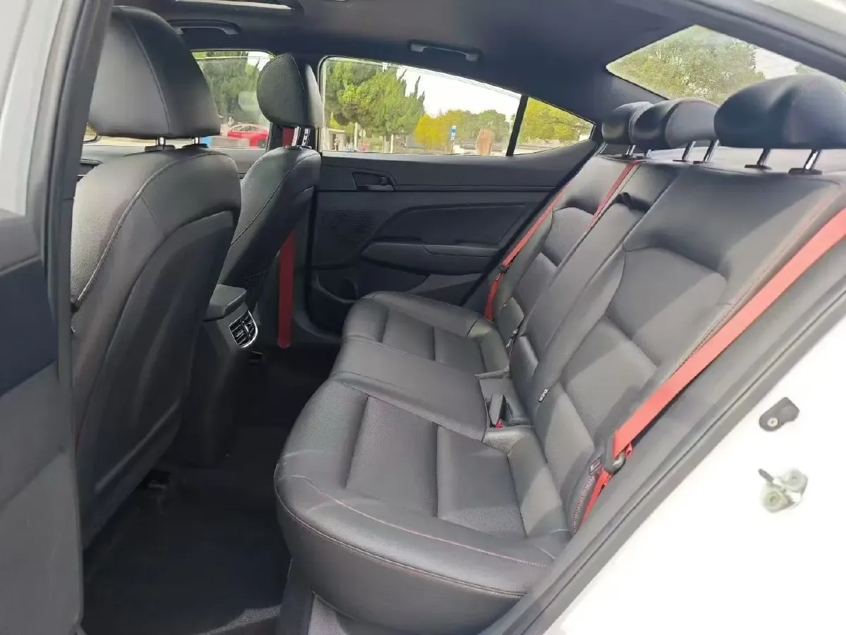 2020 Hyundai Elantra 1.5L 115HP L4 CVT,autocango,china used car exporter,china ev exporter,chinese used car exporter,chinese used ev exporter