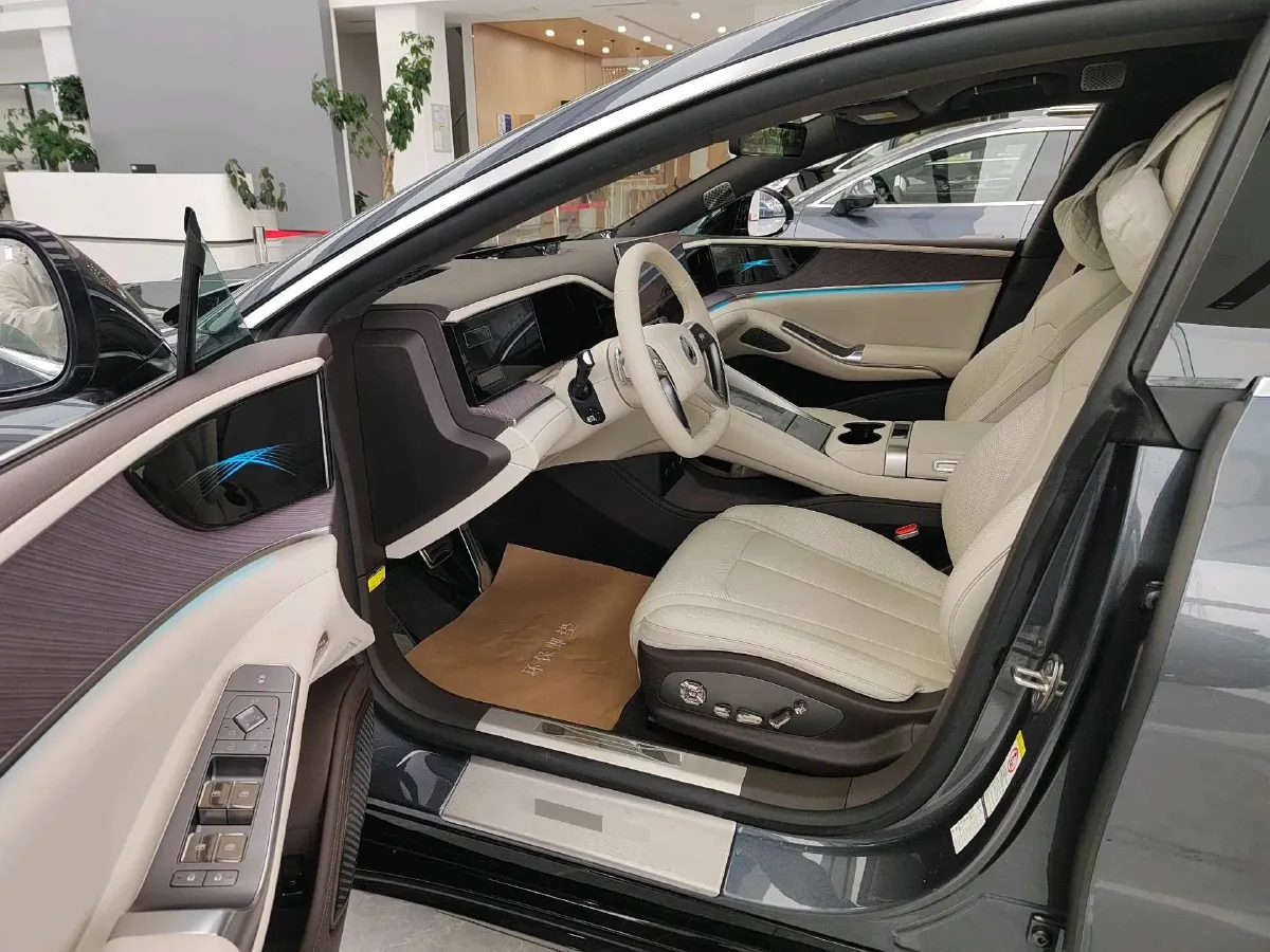 2024 Denza DenzaZ9 2.0T 207HP L4 E-CVT PHEV 38.5KWH,autocango,china used car exporter,china ev exporter,chinese used car exporter,chinese used ev exporter