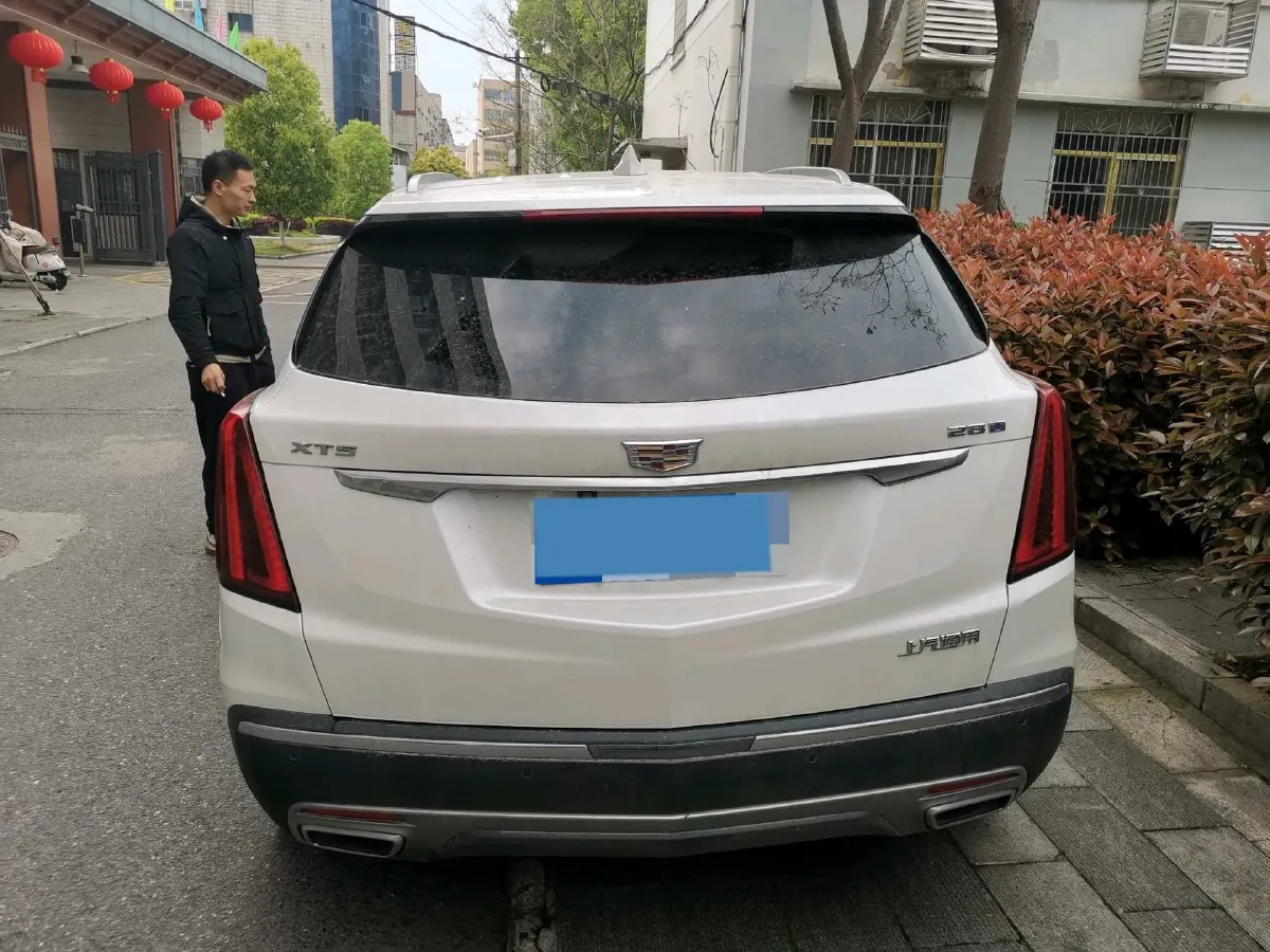 2022 Cadillac XT5 2.0T 237HP L4 9AT,autocango,china used car exporter,china ev exporter,chinese used car exporter,chinese used ev exporter