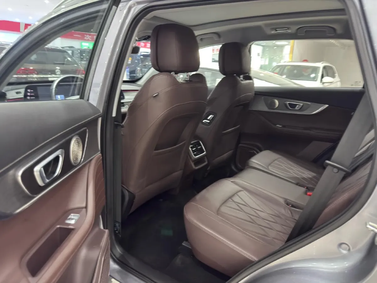 2024 Chery Tiggo 8 PRO 1.6T 197HP L4 7DCT,autocango,china used car exporter,china ev exporter,chinese used car exporter,chinese used ev exporter