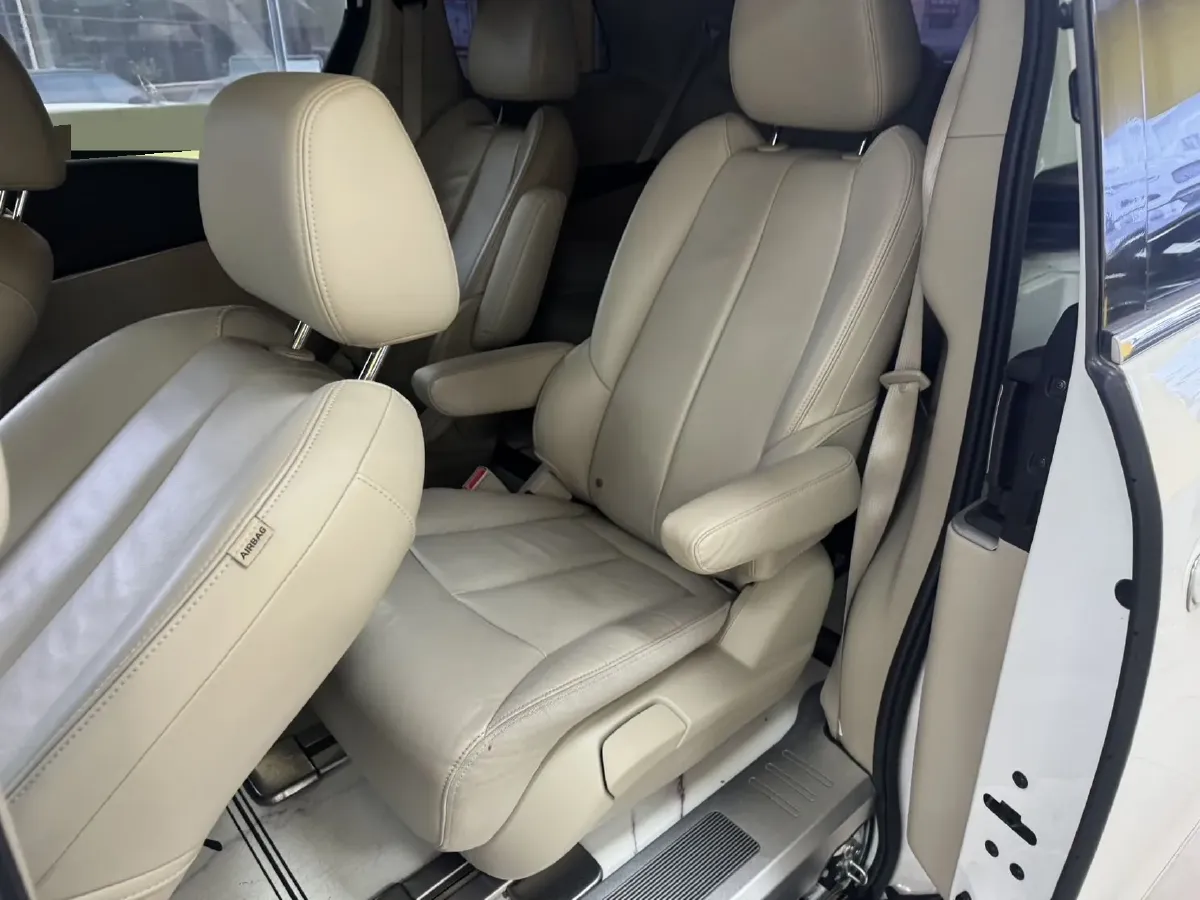 2018 Buick GL8 2.0T 260HP L4 6AT,autocango,china used car exporter,china ev exporter,chinese used car exporter,chinese used ev exporter