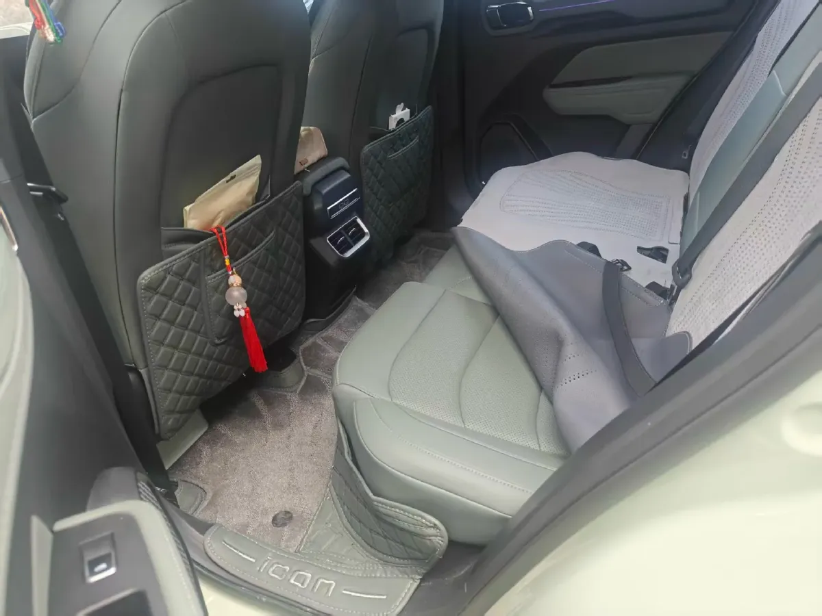 2025 Geely Cowboy 1.5T 181HP L4 7DCT,autocango,china used car exporter,china ev exporter,chinese used car exporter,chinese used ev exporter