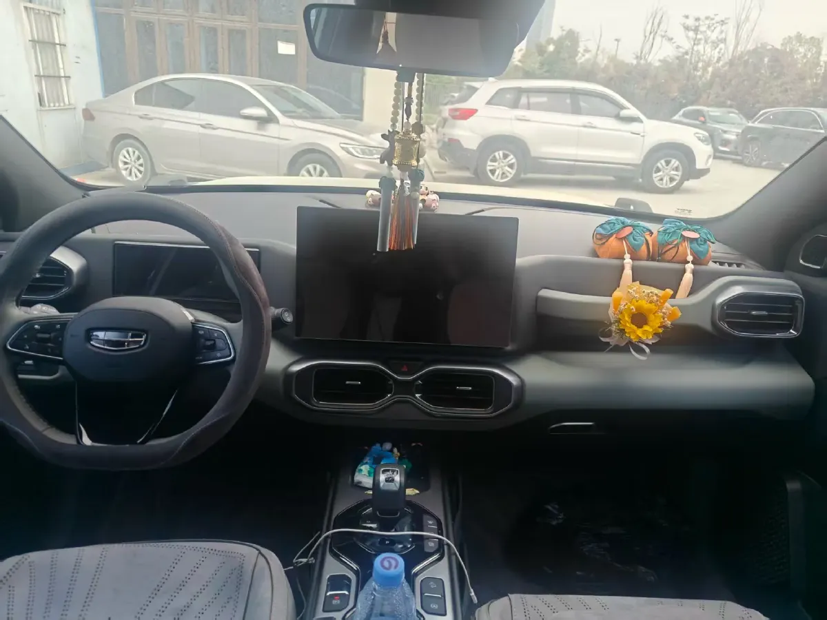 2025 Geely Cowboy 1.5T 181HP L4 7DCT,autocango,china used car exporter,china ev exporter,chinese used car exporter,chinese used ev exporter