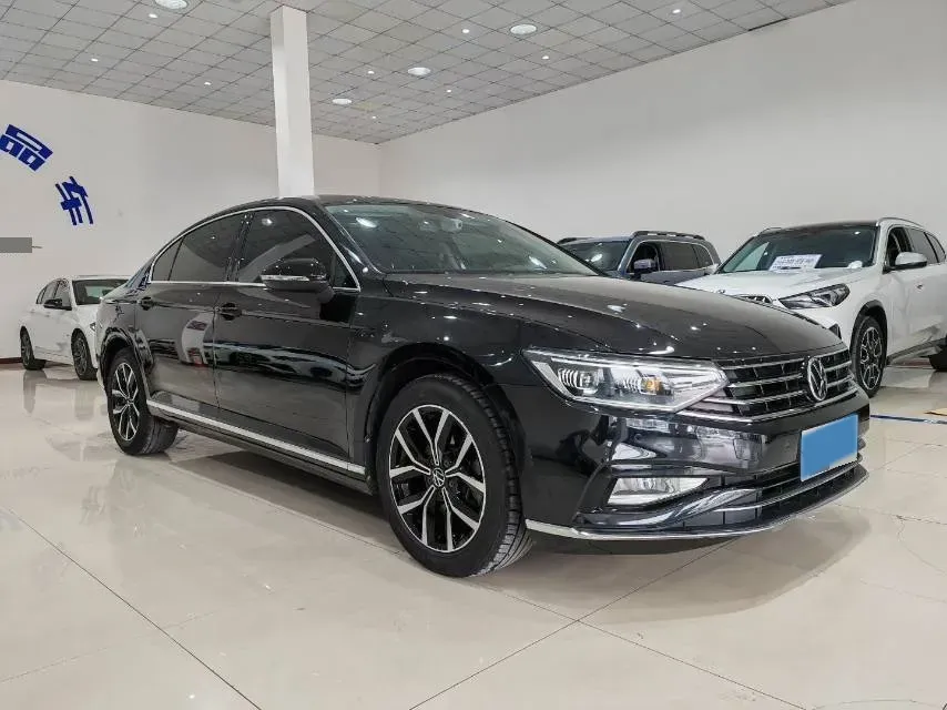 2020 Volkswagen Magotan 2.0T 186HP L4 7DCT,autocango,china used car exporter,china ev exporter,chinese used car exporter,chinese used ev exporter