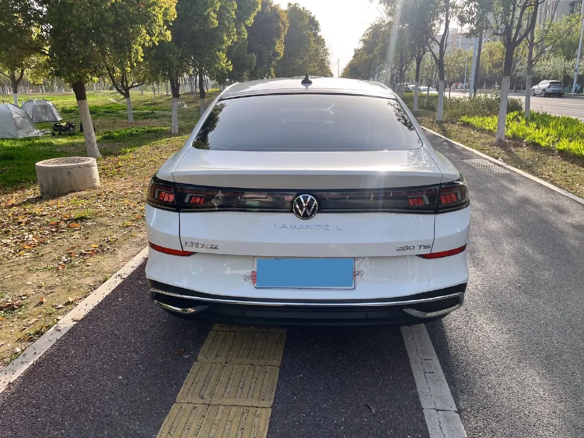 2022 Skoda Superb 2.0T 186HP L4 7DCT,autocango,china used car exporter,china ev exporter,chinese used car exporter,chinese used ev exporter