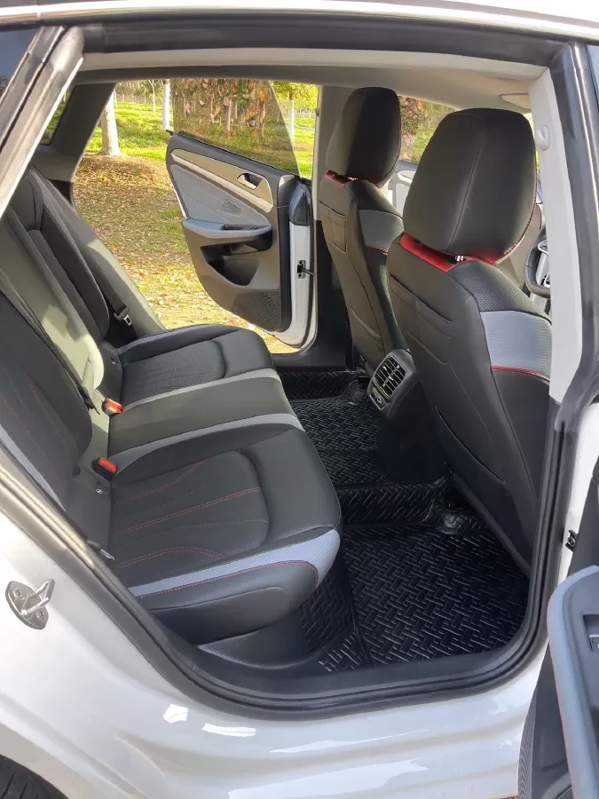 2022 Skoda Superb 2.0T 186HP L4 7DCT,autocango,china used car exporter,china ev exporter,chinese used car exporter,chinese used ev exporter