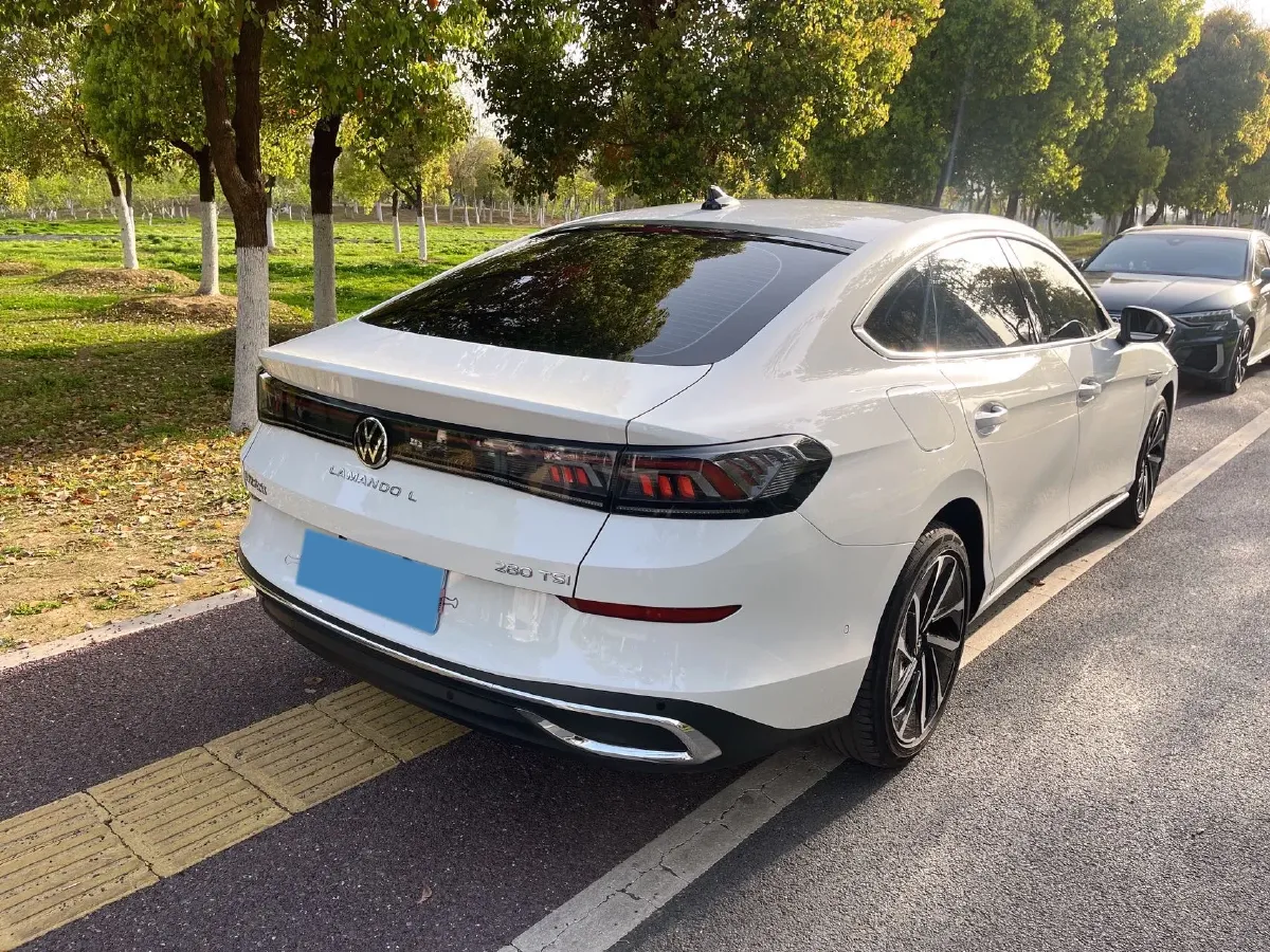 2022 Skoda Superb 2.0T 186HP L4 7DCT,autocango,china used car exporter,china ev exporter,chinese used car exporter,chinese used ev exporter