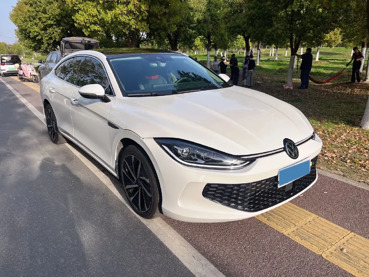 2022 Skoda Superb 2.0T 186HP L4 7DCT,autocango,china used car exporter,china ev exporter,chinese used car exporter,chinese used ev exporter