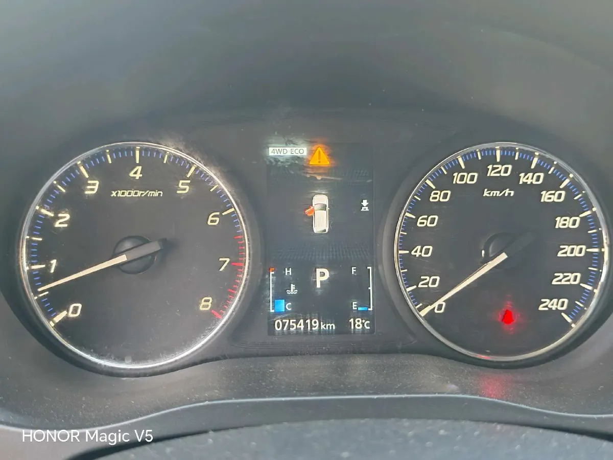 2018 Mitsubishi Outlander 2.4L 192HP L4 CVT,autocango,china used car exporter,china ev exporter,chinese used car exporter,chinese used ev exporter