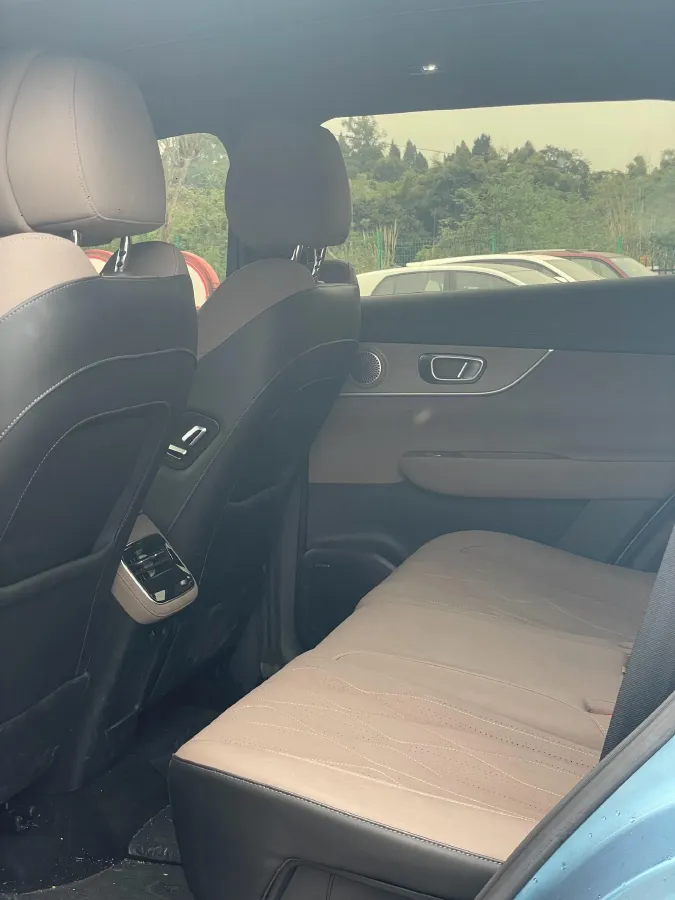 2025 Chery Tiggo8 PLUS C-DM 1.5T 156HP L4 1DHT PHEV,autocango,china used car exporter,china ev exporter,chinese used car exporter,chinese used ev exporter