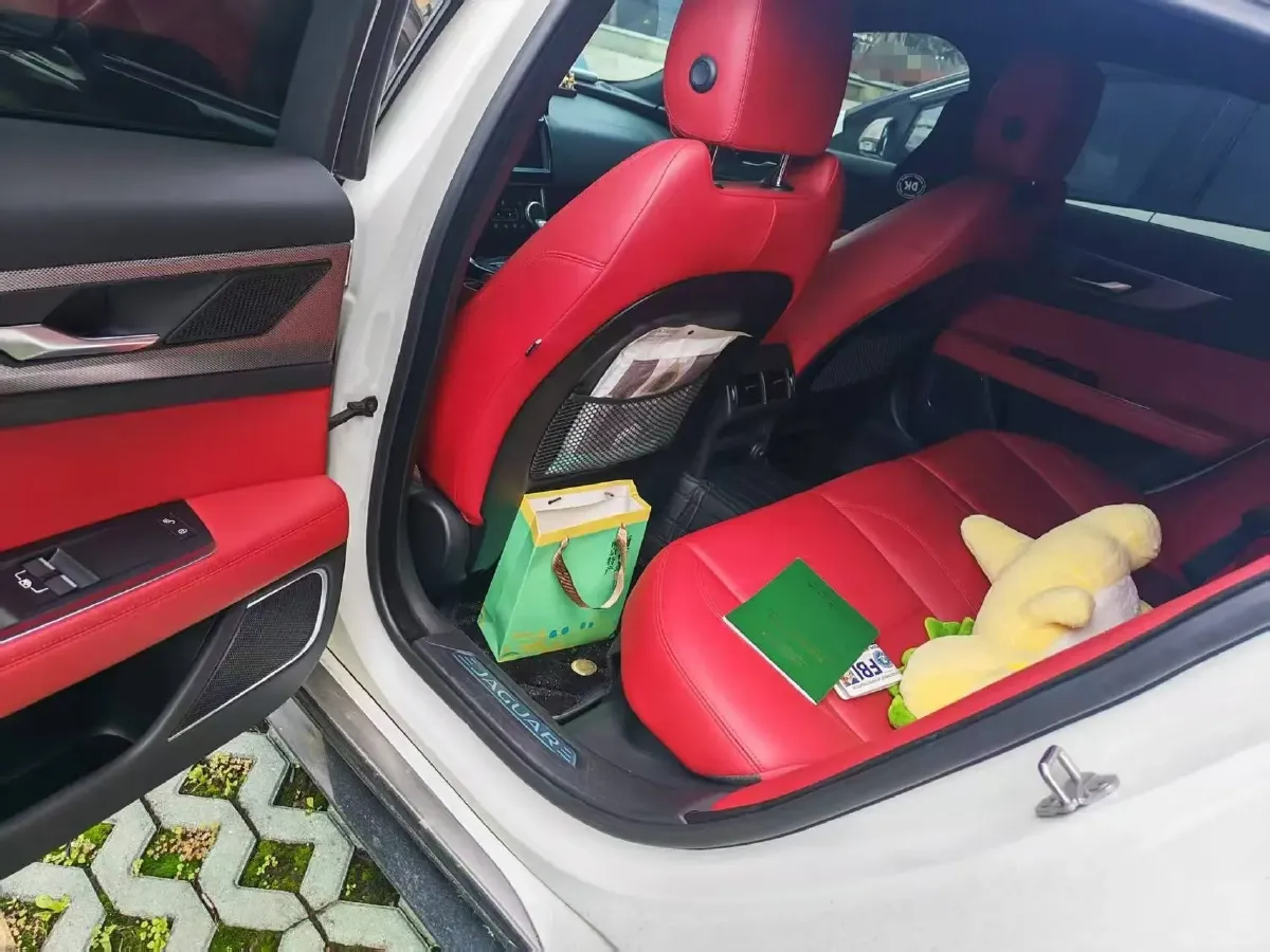 2021 Jaguar XEL 2.0T 200HP L4 8AT,autocango,china used car exporter,china ev exporter,chinese used car exporter,chinese used ev exporter