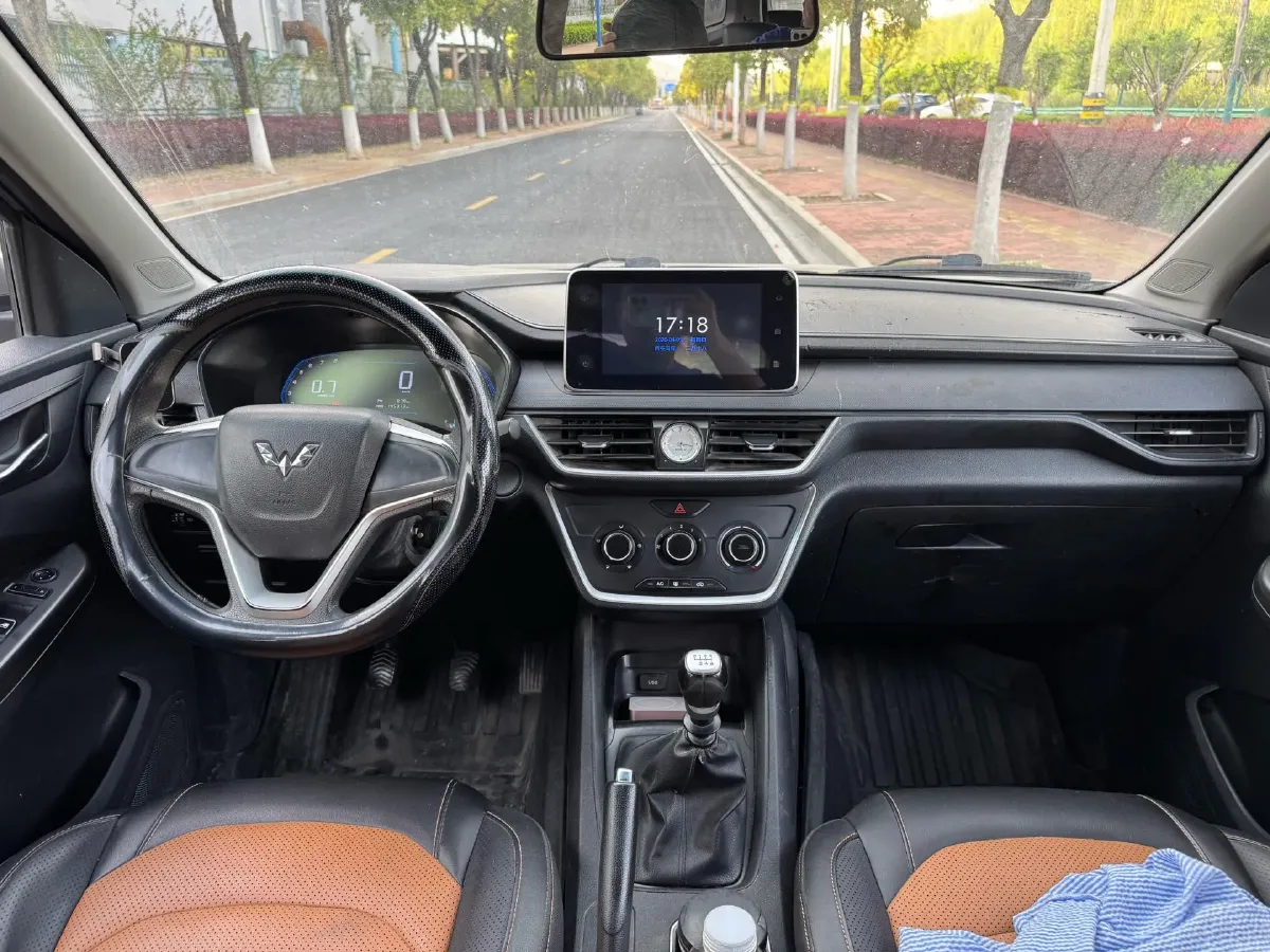 2018 WuLing HongGuang S3 1.5T 150HP L4 6MT,autocango,china used car exporter,china ev exporter,chinese used car exporter,chinese used ev exporter